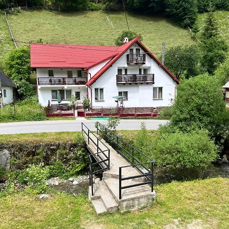 Căsuța de lângă pădure Hotel Moeciu De Sus Exterior foto