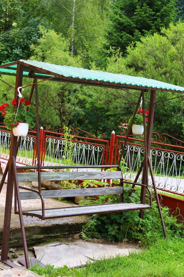 Căsuța de lângă pădure Hotel Moeciu De Sus Exterior foto